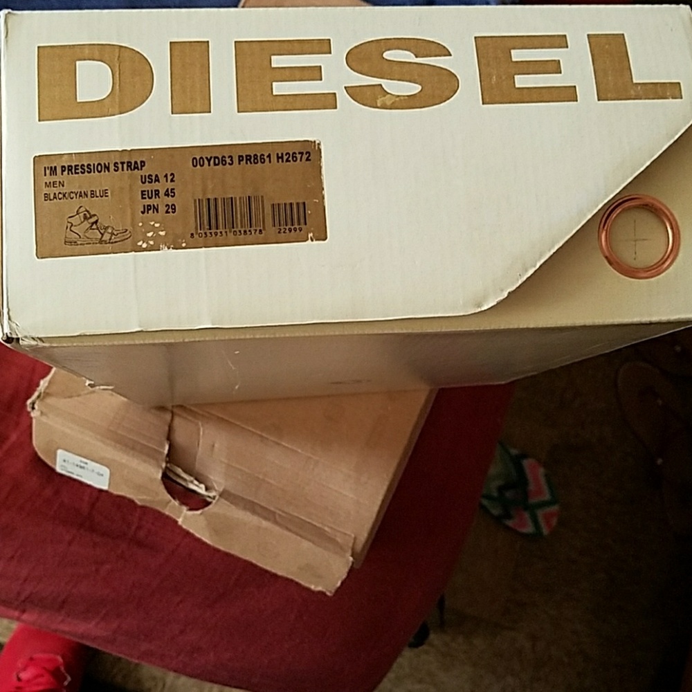 Diesel - Picture 4 of 4